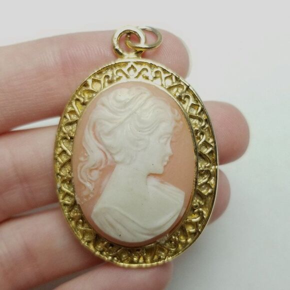 Vintage Cameo Pendant, Gold Tone Frame, Pink White Lady Portrait, Estate - Picture 5 of 5